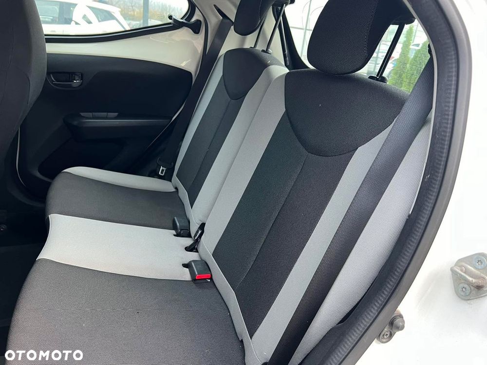 Toyota Aygo x-clusive Style Selection - 23