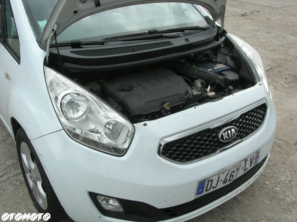 Kia Venga - 12