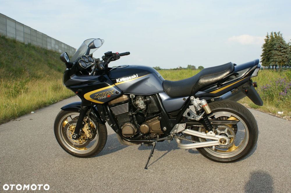 Kawasaki ZRX - 6