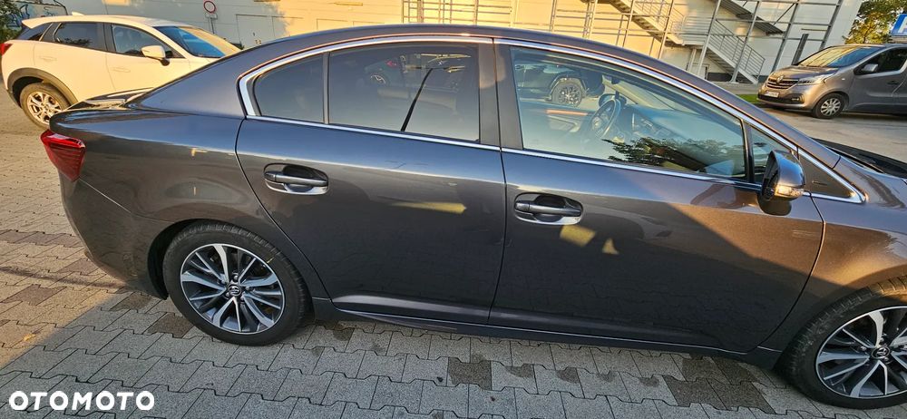 Toyota Avensis 1.8 Prestige MS - 4