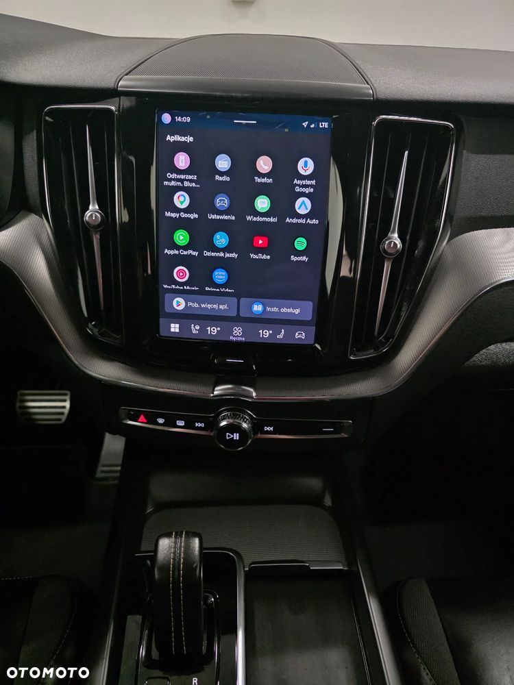 Volvo XC 60 B4 D Plus Dark - 11
