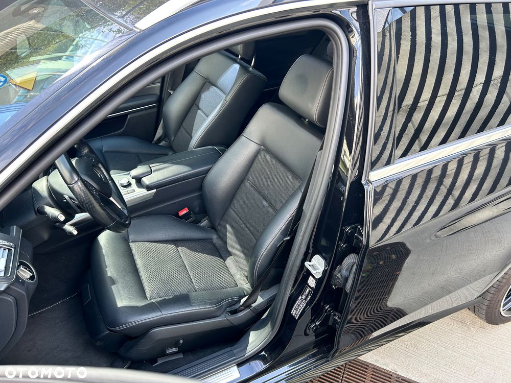 Mercedes-Benz Klasa E 250 BlueTEC 4-Matic Avantgarde - 12
