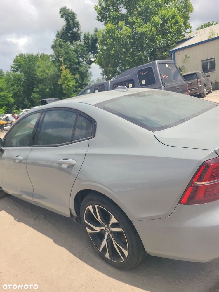 Volvo S60 - 2