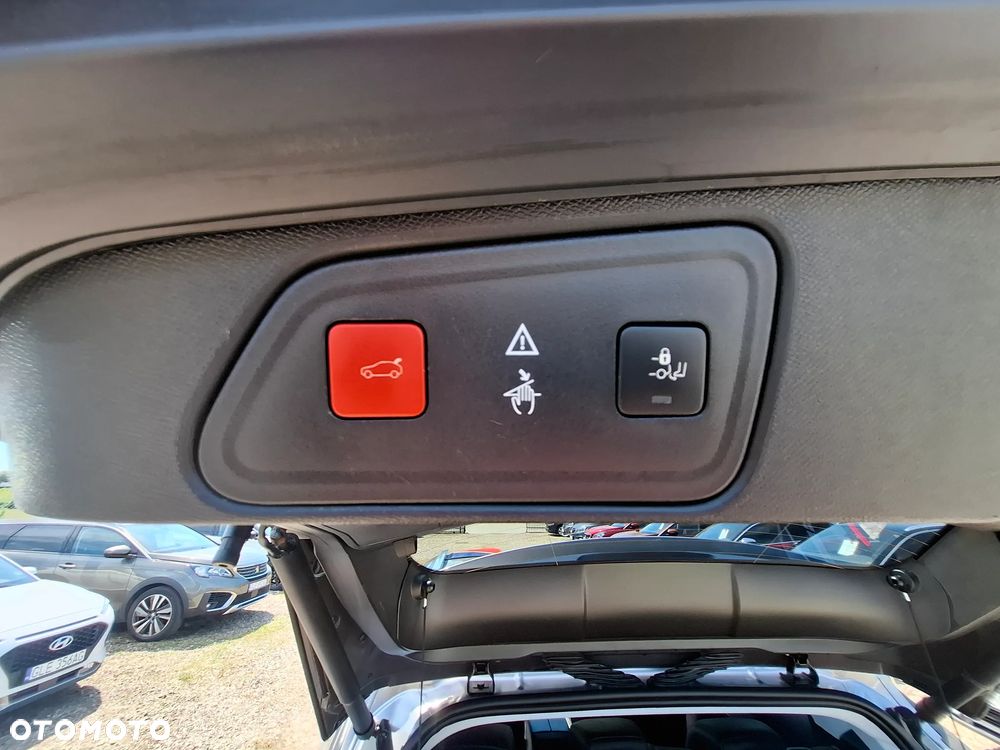 Peugeot 3008 PureTech 130 Stop & Start GPF EAT8 Allure - 16