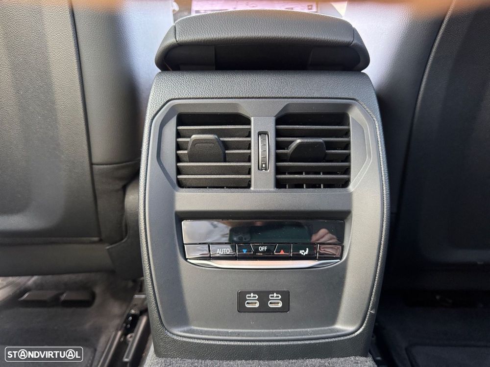 BMW 320 d Pack Desportivo M Pro Auto - 16