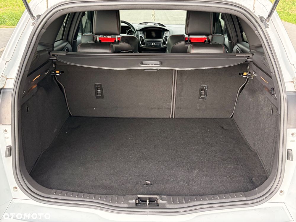Ford Focus - 25