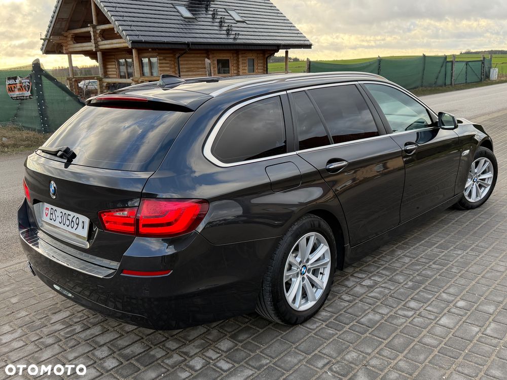 BMW Seria 5 528i xDrive Sport-Aut Luxury Line - 13