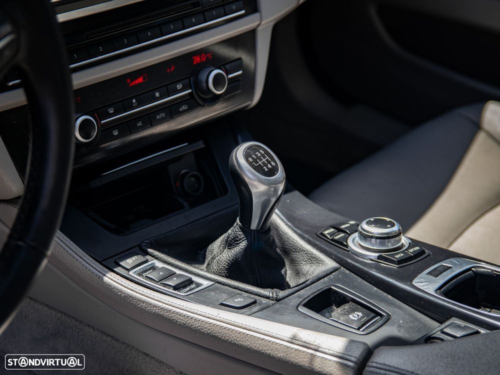 BMW 520 d Line Luxury - 25