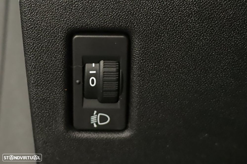 Peugeot 208 1.2 PureTech Signature - 21