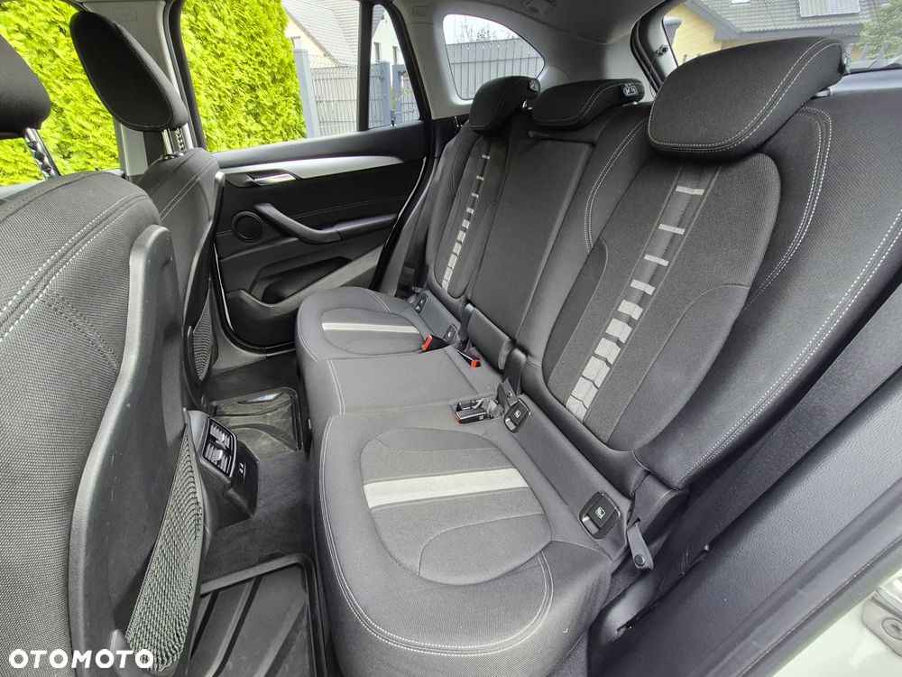 BMW X1 sDrive18i GPF Advantage - 10