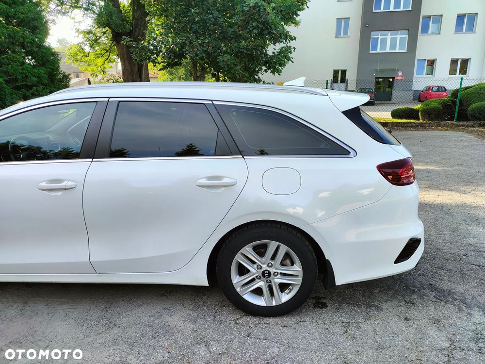 Kia Ceed 1.4 T-GDI M DCT - 9
