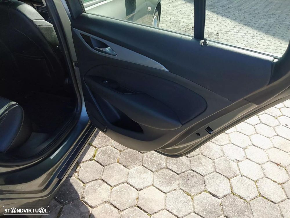 Opel Insignia Grand Sport - 42