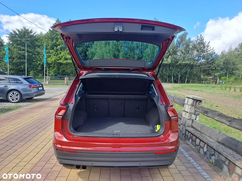 Volkswagen Tiguan - 12