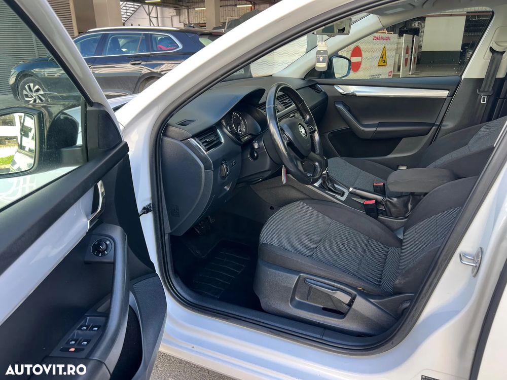 Skoda Octavia 2.0 TDI ELEGANCE DSG - 20