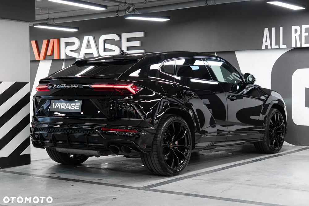 Lamborghini Urus - 14