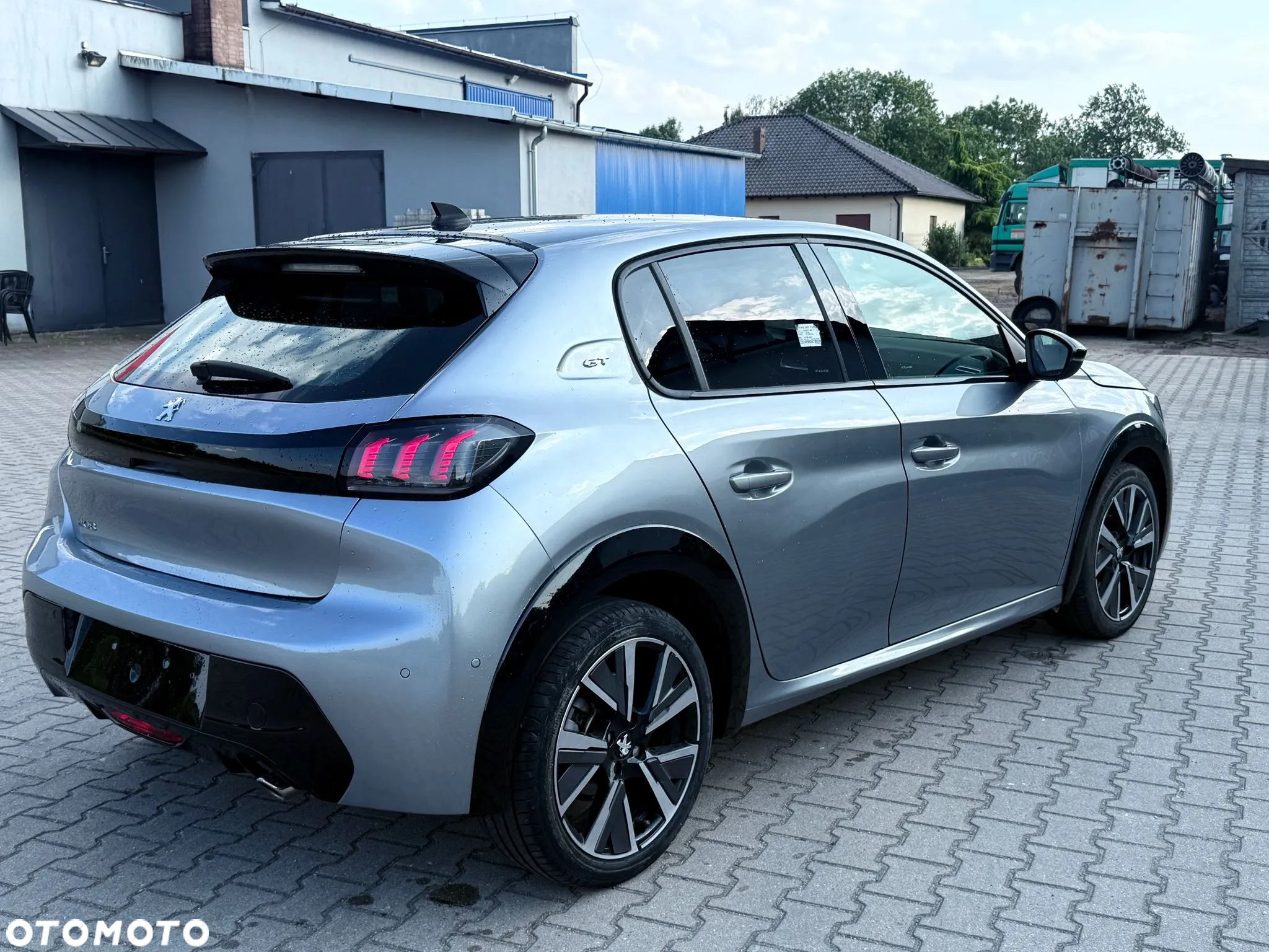 Peugeot 208 PureTech 100 GT - 4