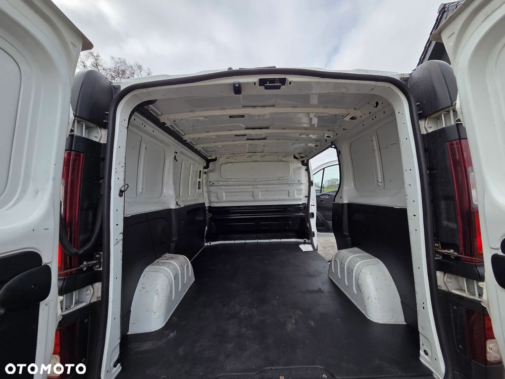 Renault Trafic - 18
