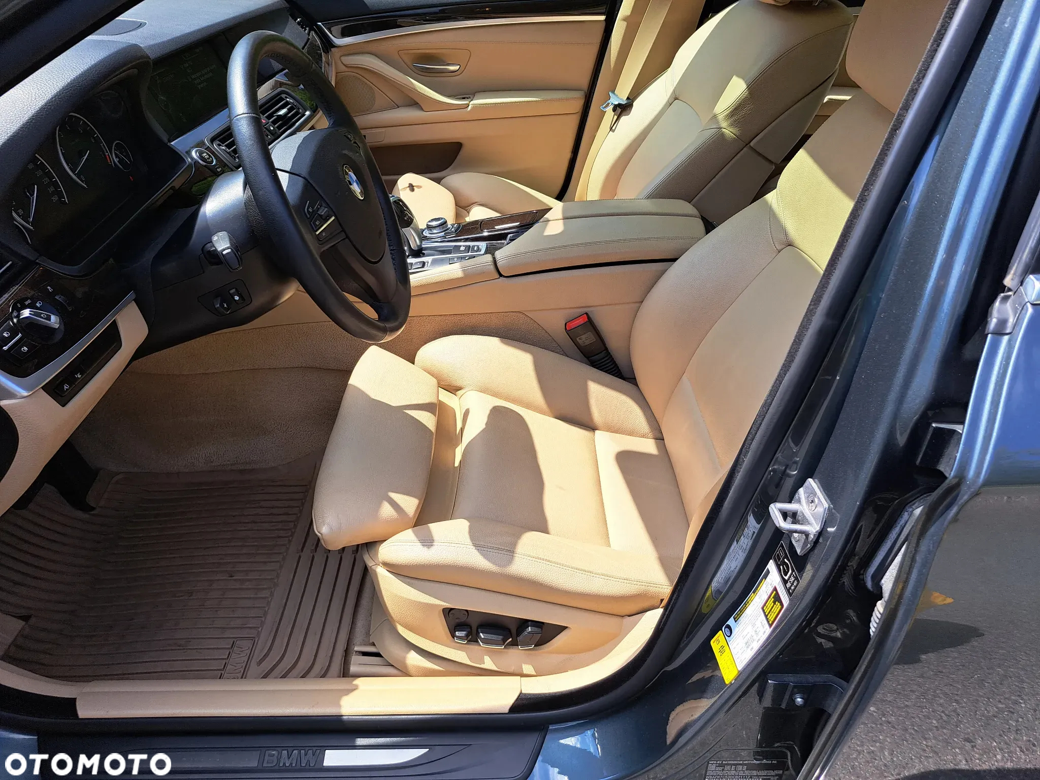 BMW Seria 5 535i Luxury Line - 36