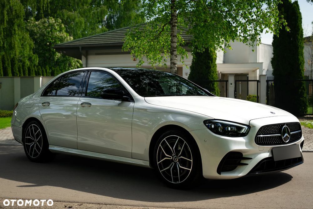 Mercedes-Benz Klasa E 220 d 4-Matic Business Edition - 1