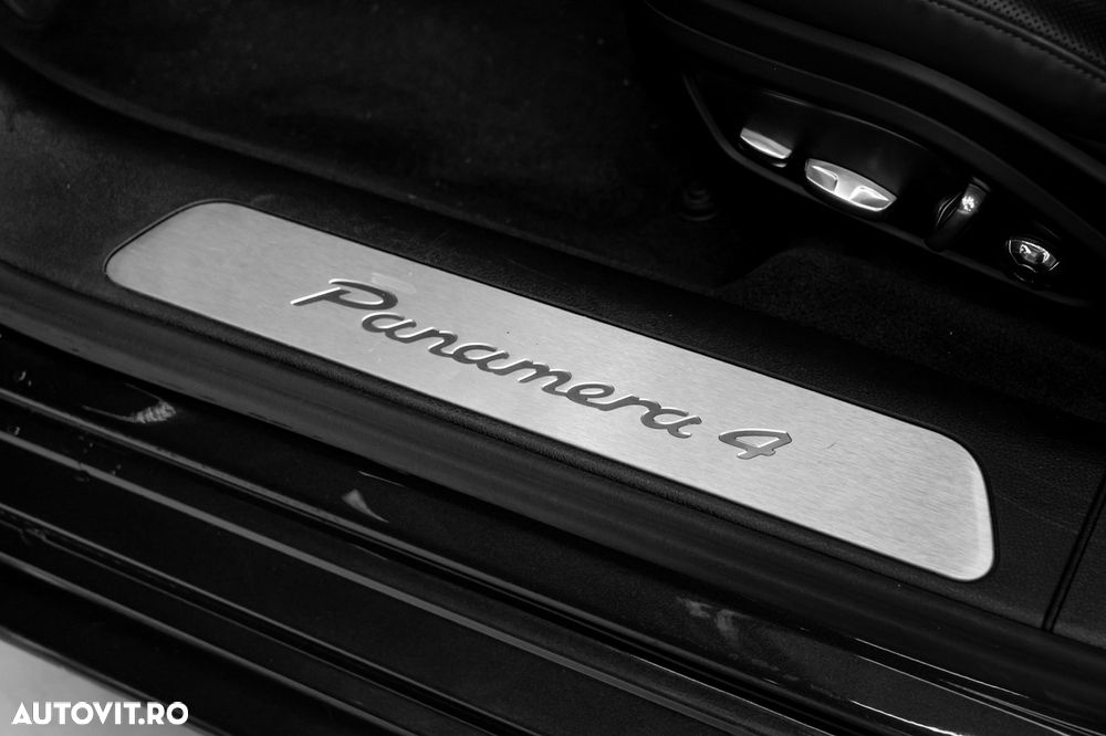 Porsche Panamera 4 E-Hybrid - 30