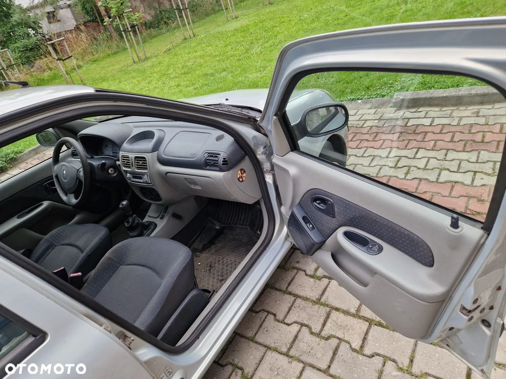 Renault Thalia 1.4 16V Expression - 11