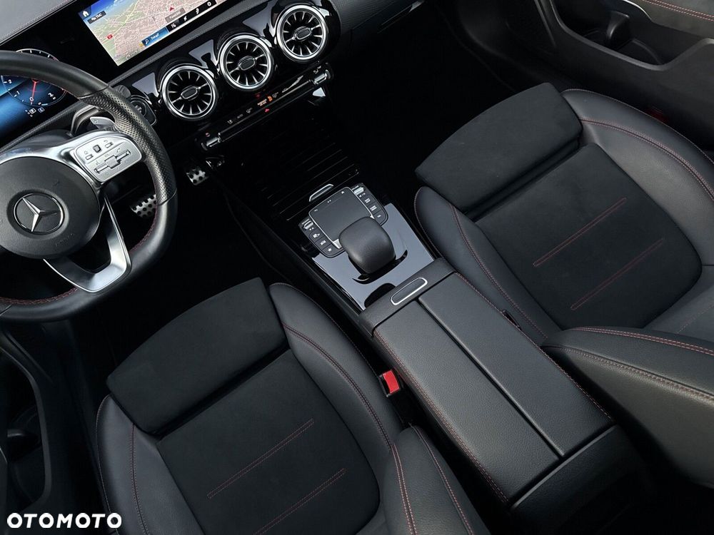 Mercedes-Benz CLA 250 4-Matic AMG Line 7G-DCT - 16