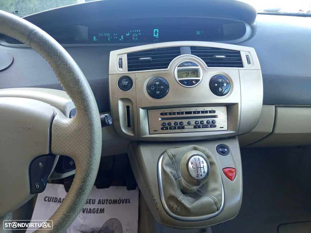 Renault Grand Scénic - 13