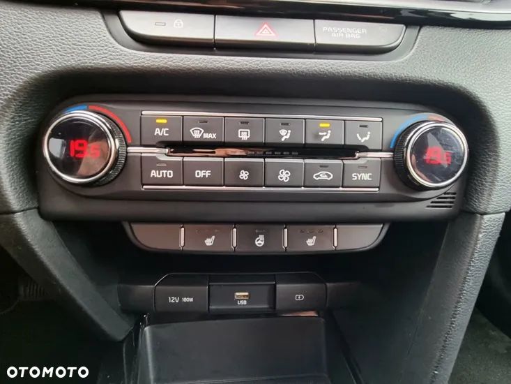 Kia Ceed 1.6 CRDi SCR L Business Line DCT - 17
