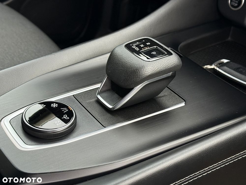 Nissan Qashqai 1.3 DIG-T MHEV Xtronic N-Connecta - 8