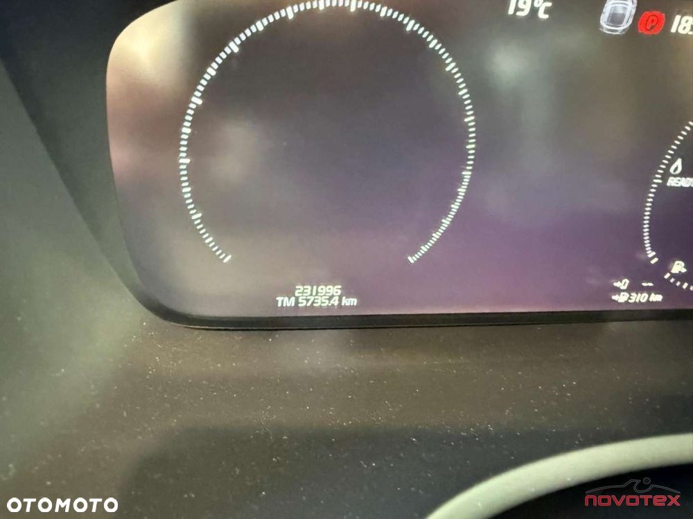 Volvo XC 90 - 7