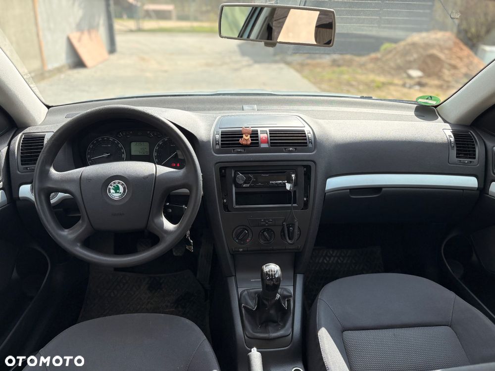 Skoda Octavia 1.6 Classic - 9