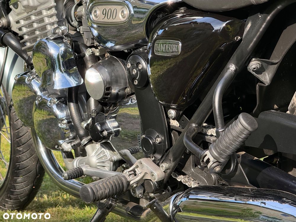 Triumph Thunderbird - 30