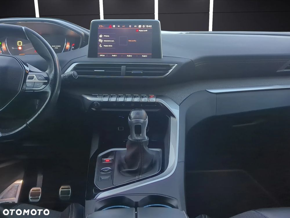 Peugeot 3008 - 24