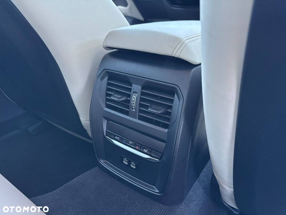 BMW i4 83.9kWh M50 xDrive - 32