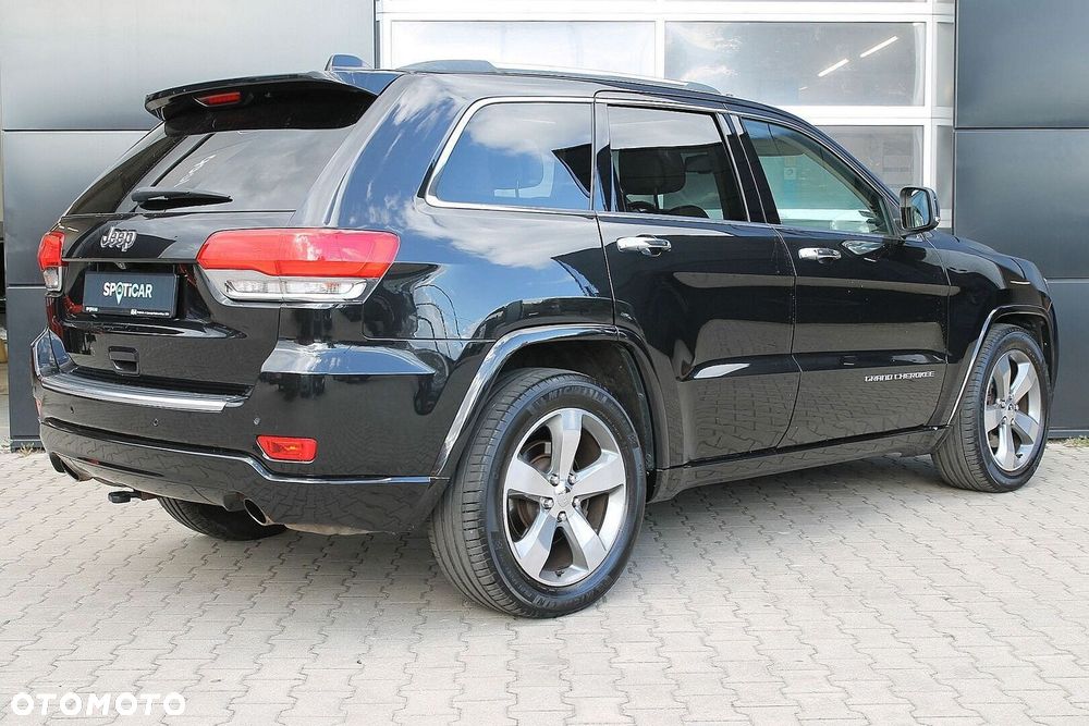 Jeep Grand Cherokee - 12