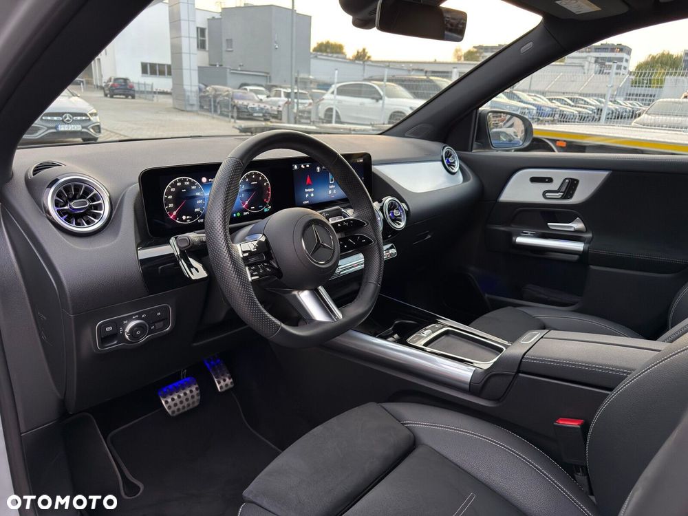 Mercedes-Benz GLA - 17