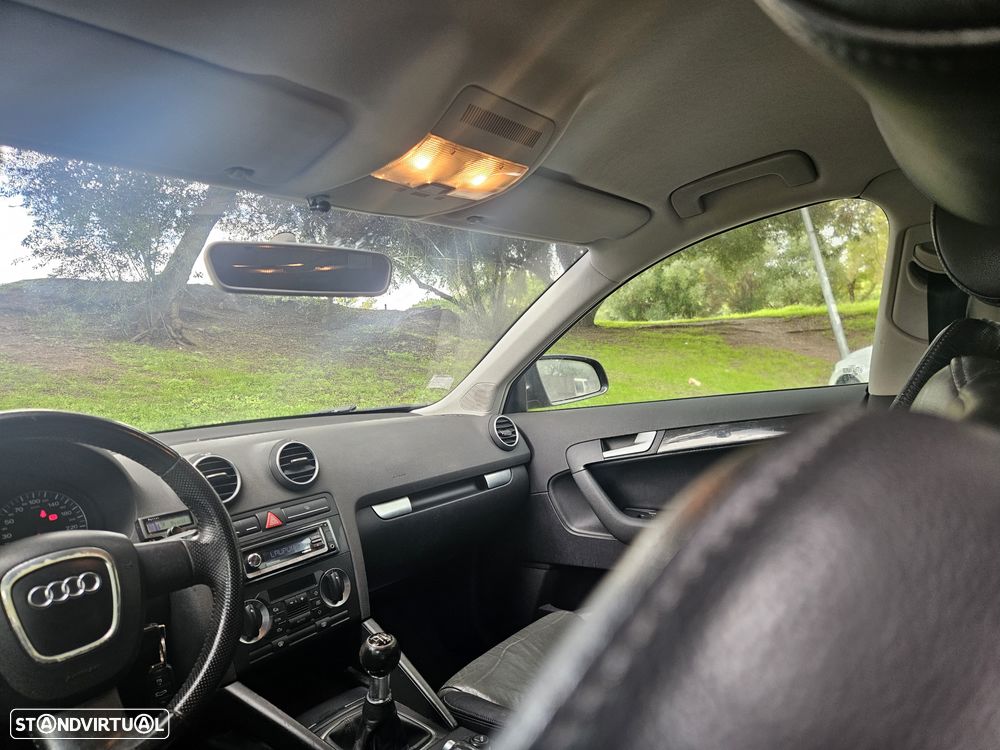 Audi A3 Sportback 1.9 TDi - 17