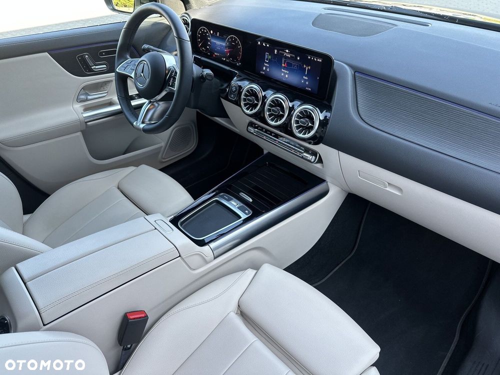 Mercedes-Benz GLA 200 mHEV Progressive 7G-DCT - 17