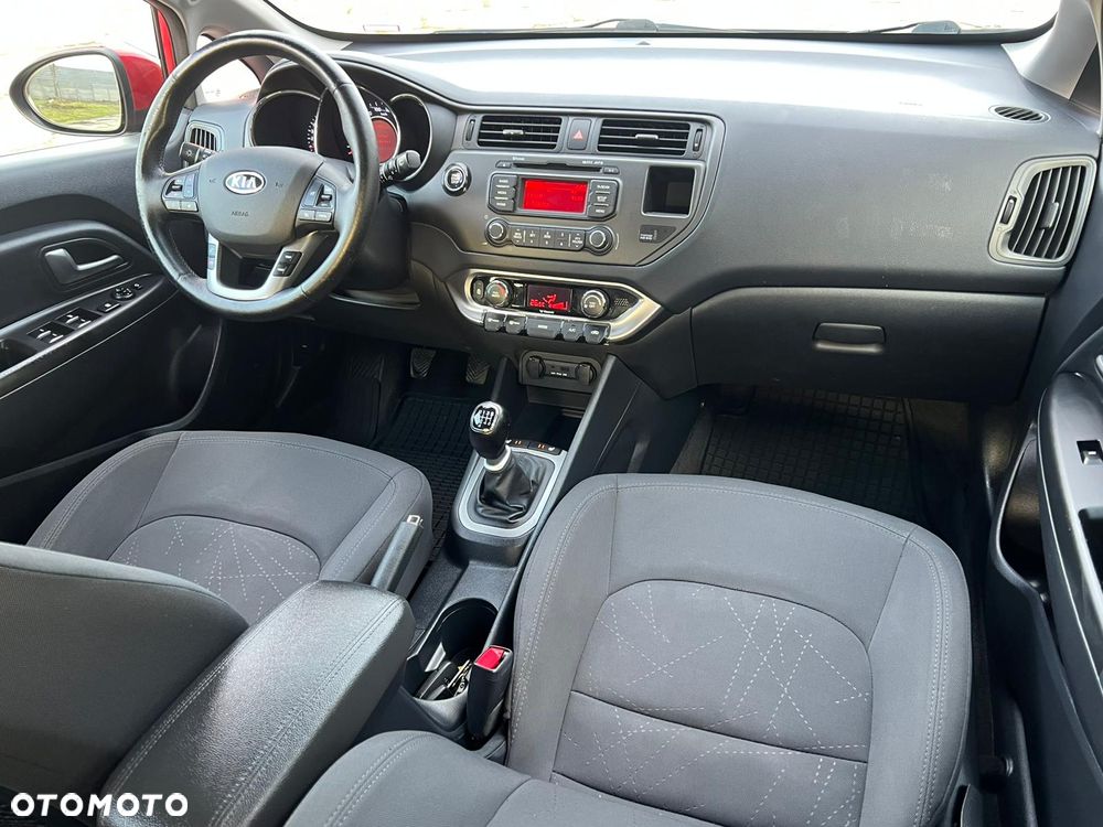 Kia Rio 1.4 Spirit - 4