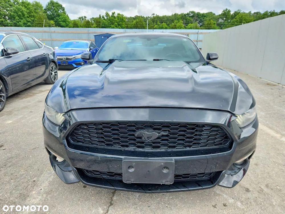 Ford Mustang - 5