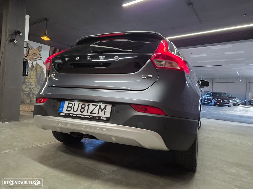 Volvo V40 D2 Summum - 32