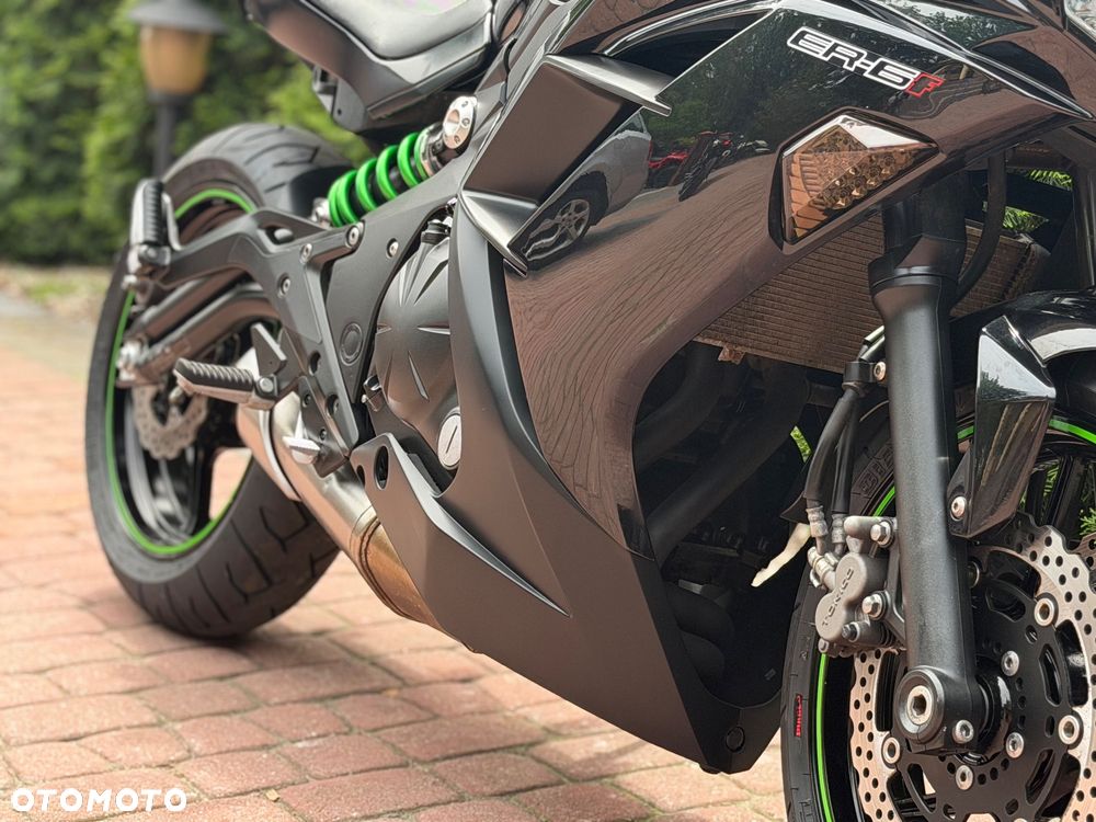 Kawasaki ER - 12