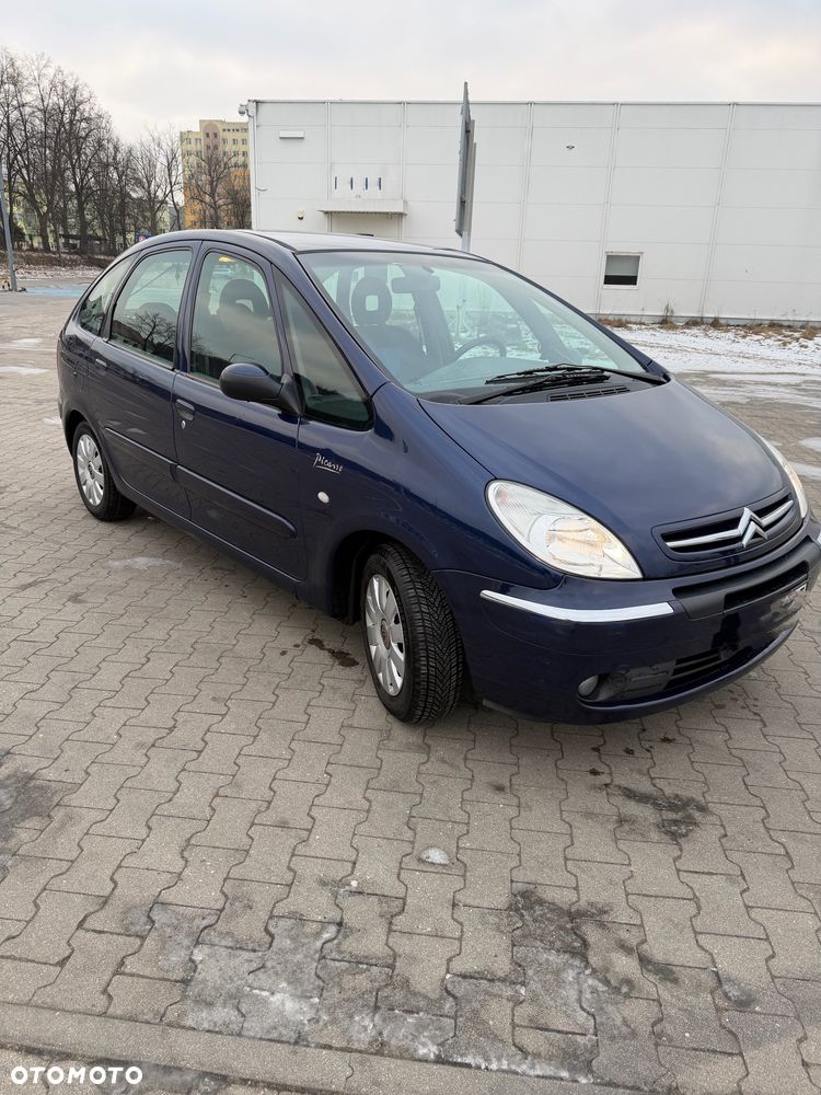Citroën Xsara Picasso 2.0 16V Exclusive - 2