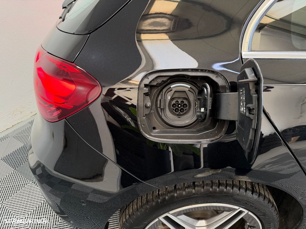 Mercedes-Benz A 250 e AMG Line - 22