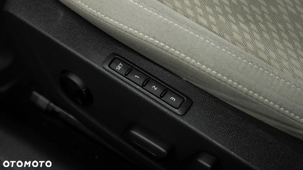 Skoda Octavia 2.0 TDI SCR Style DSG - 30