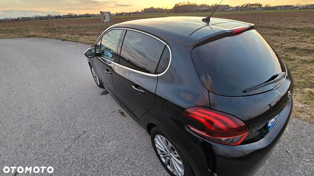 Peugeot 208 1.2 PureTech Allure S&S - 21