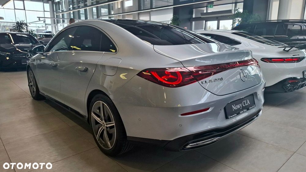 Mercedes-Benz CLA 200 mHEV 8G-DCT - 4