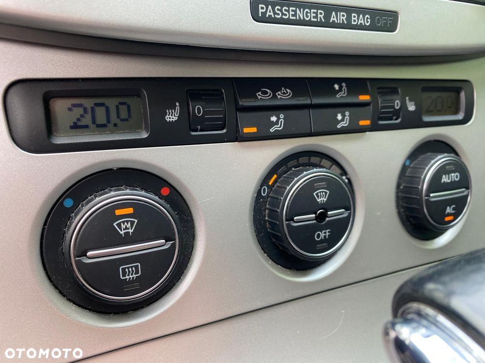 Volkswagen Passat 2.0 TDI DPF DSG Comfortline - 8