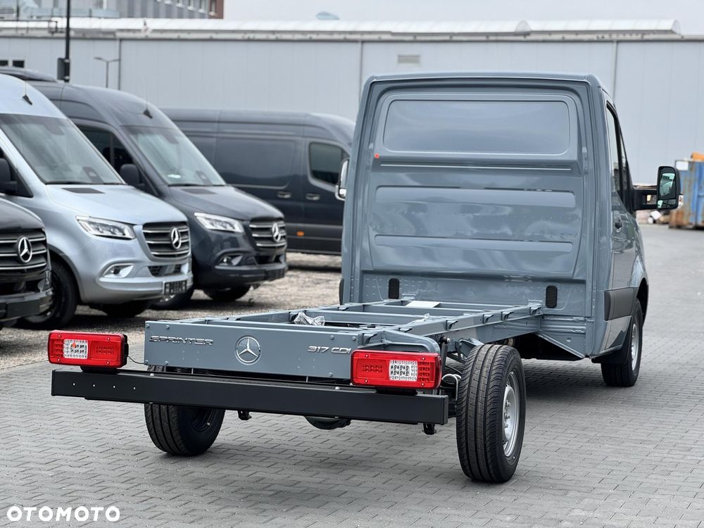 Mercedes-Benz Sprinter - 6