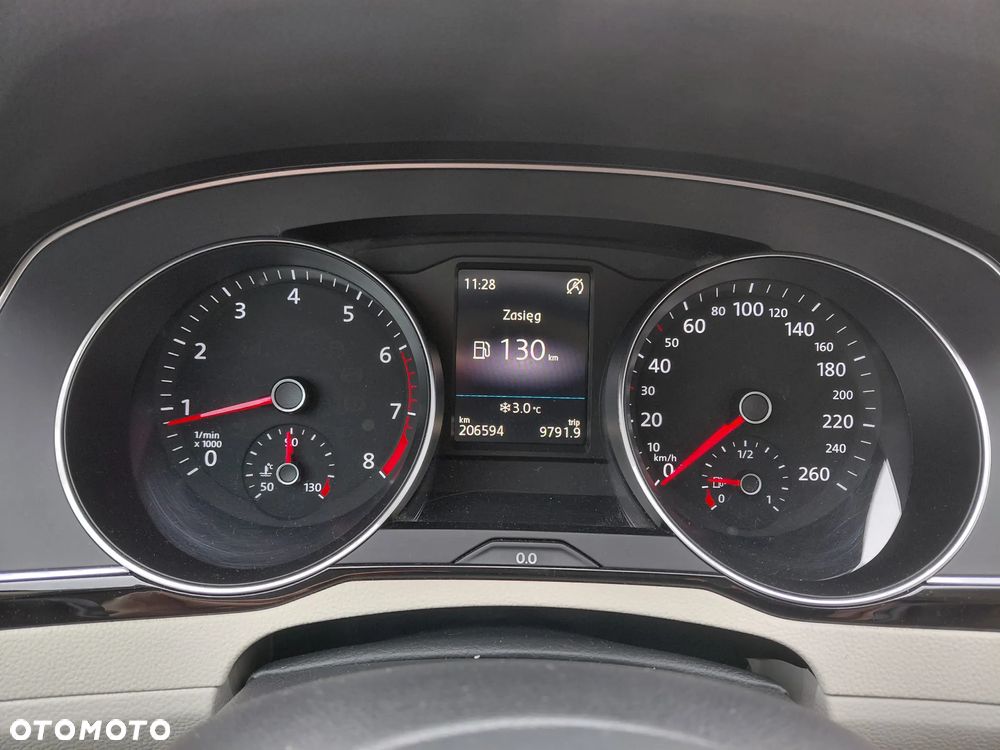 Volkswagen Passat 1.8 TSI BMT Comfortline - 9